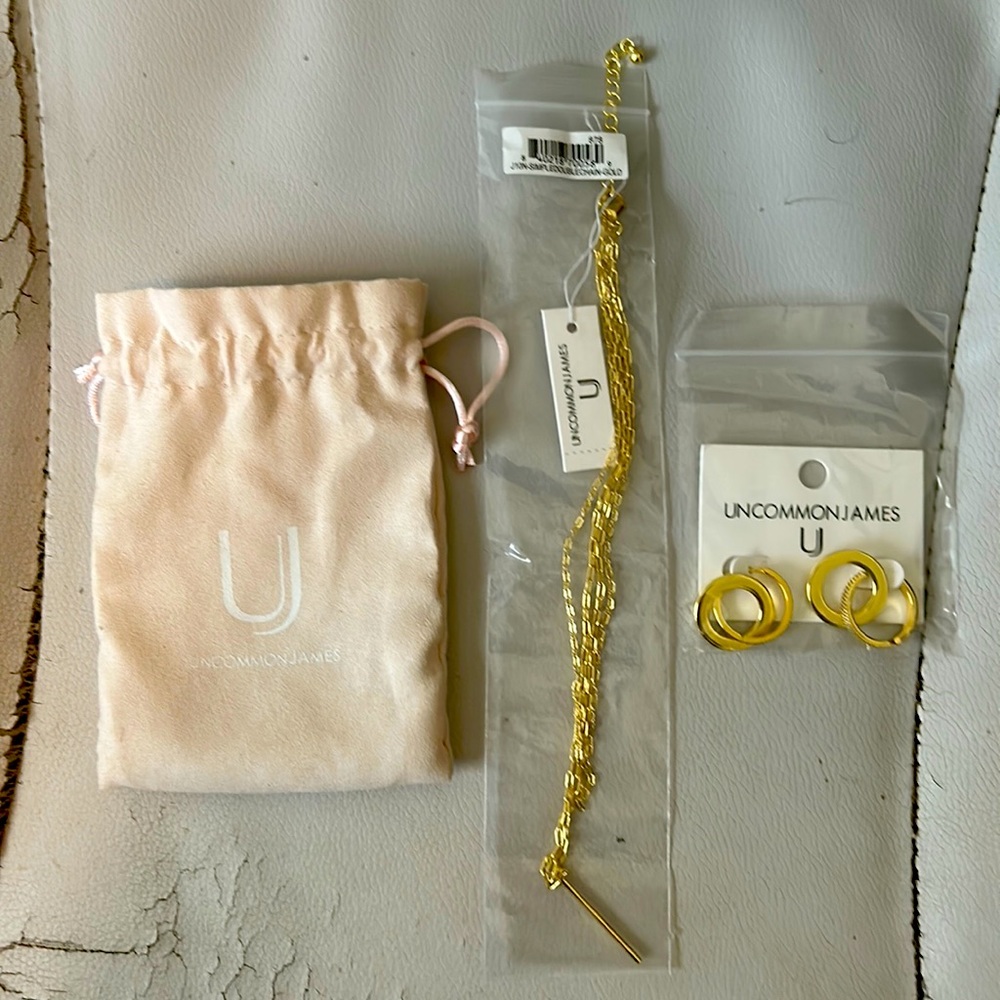 Brand New Uncommon James Gold Necklace and Earring Set